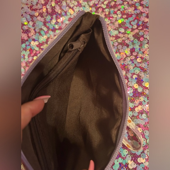 Flower Wristlet - Picture 5 of 6